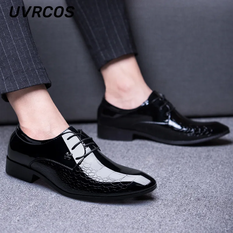 

Men Pointy Toe Formal Shoes Business Oxford Flat Bottom Casual Clothes Breathable Low Top Solid Color Light Button