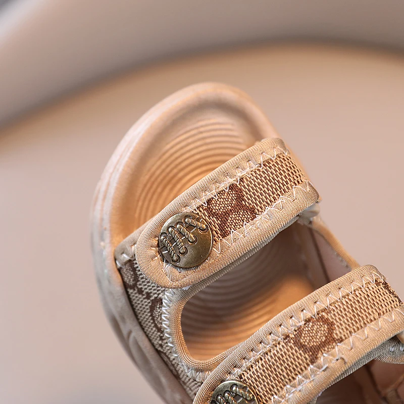 Новое поступление 2024 сандалии для мальчиков и девочек детская обувь удобная