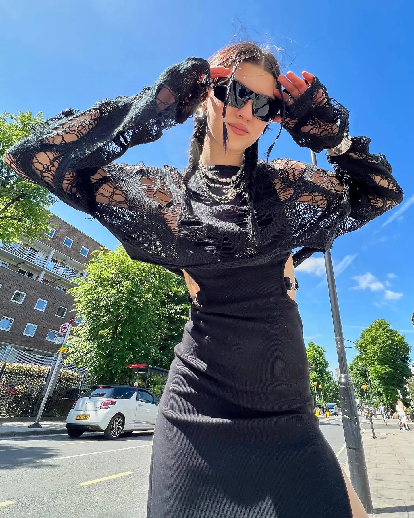 

2023 Women Spring Pullover Tops Loose Hollow Sweaters Sexy Hollow Crochet Crop Top Ripped Lady Streetwear Short Crop Jumper