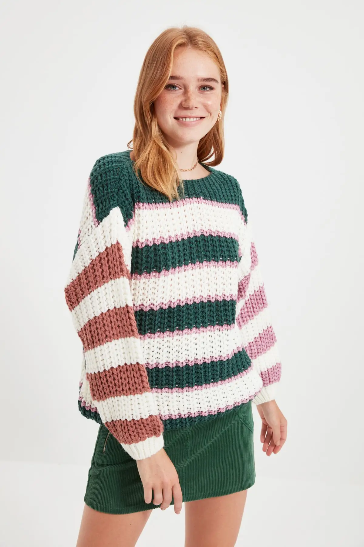 

Trendyol With Color Block Knitwear Sweater TWOAW22KZ0098