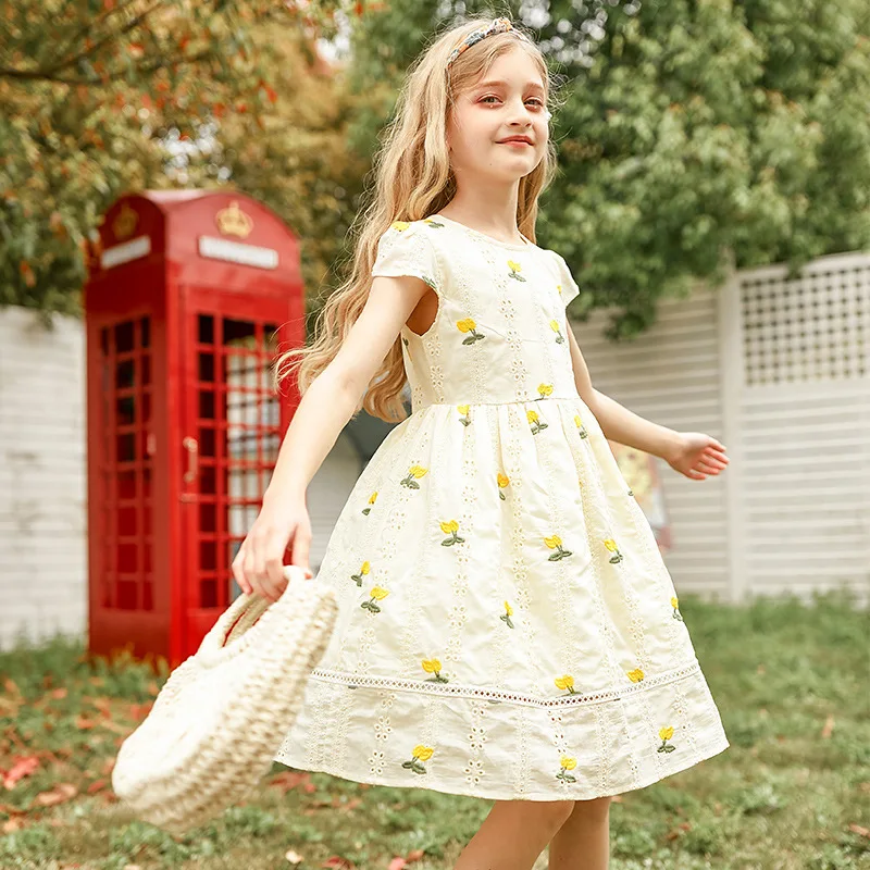 

2022 New Young Girls Summer Clothes Yellow Embroidery Flying Sleeves Hollow Out Cotton Skirt Middle School Big Children Dress