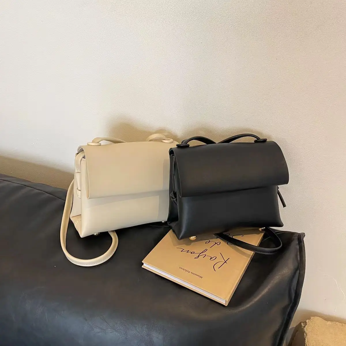 

Woman Bag Single Shoulder Crossbody Bag Small Square Bag 2023 New Niche Retro Fashion Casual