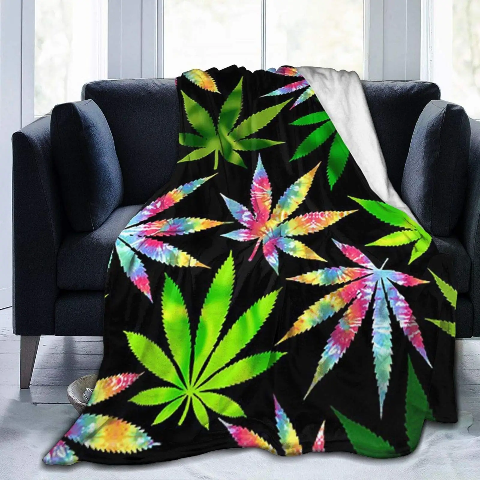 

Autumn Maple Fallen Leaves Throw Blanket Cozy Flannel Fleece Super Soft Lightweight Bed Couch Bedroom King Size Blanket for Sofa
