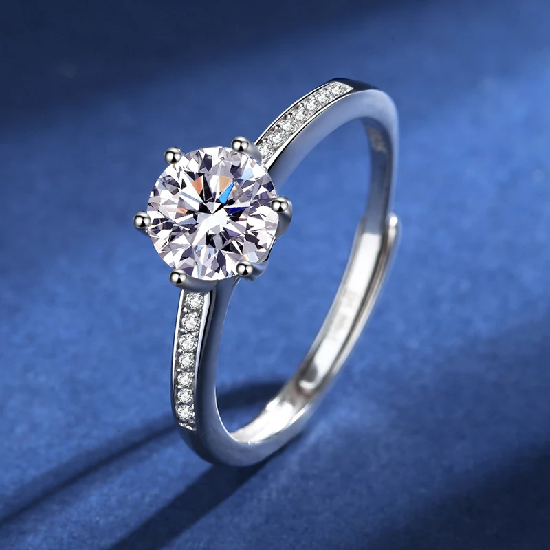 

Кольцо женское из серебра 925 пробы, 1 карат