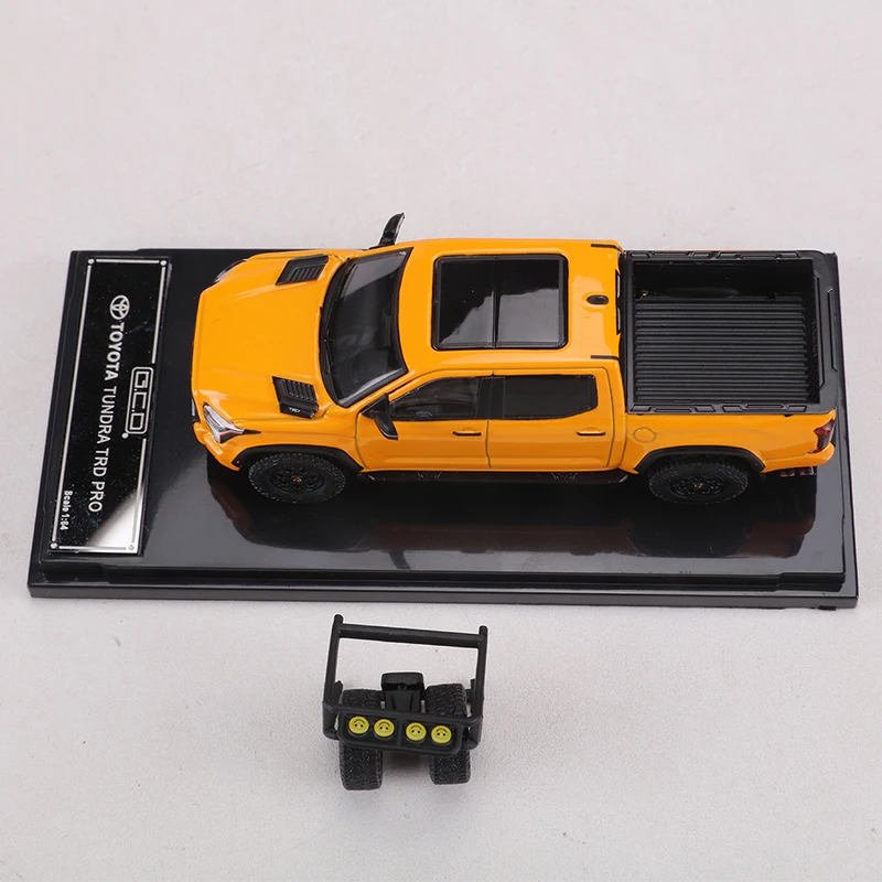 Фото Коллекционная модель автомобиля GCD 1:64 Toyota Tundra TRD PRO из сплава, имитация, игрушка, предмет для демонстрации №3