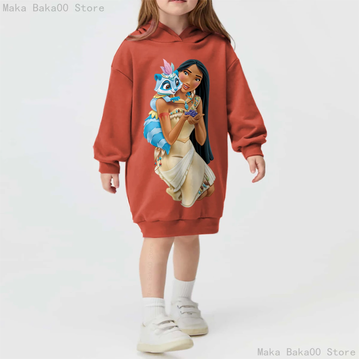 

Осеннее платье-свитер с длинным рукавом и принтом принцессы