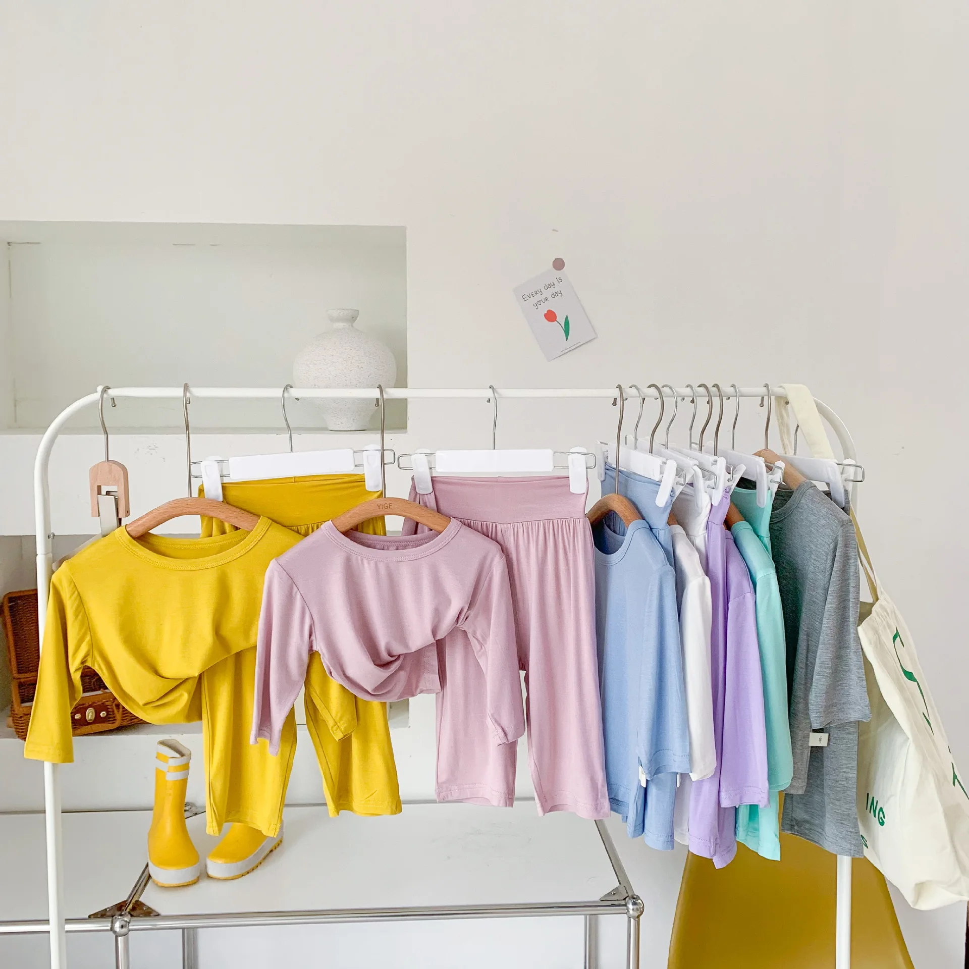 

Kids Sleepwear Sets Summer Boy Girl Thin Soild T Shirts + High Waist Cropped Trousers Cotton Loose Child Nightwear Outfits 2pcs