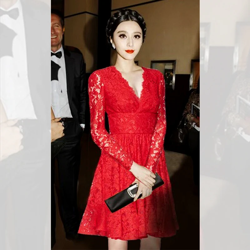 Большое красное платье с вышивкой осенне-зимнее в том же самое со звездами