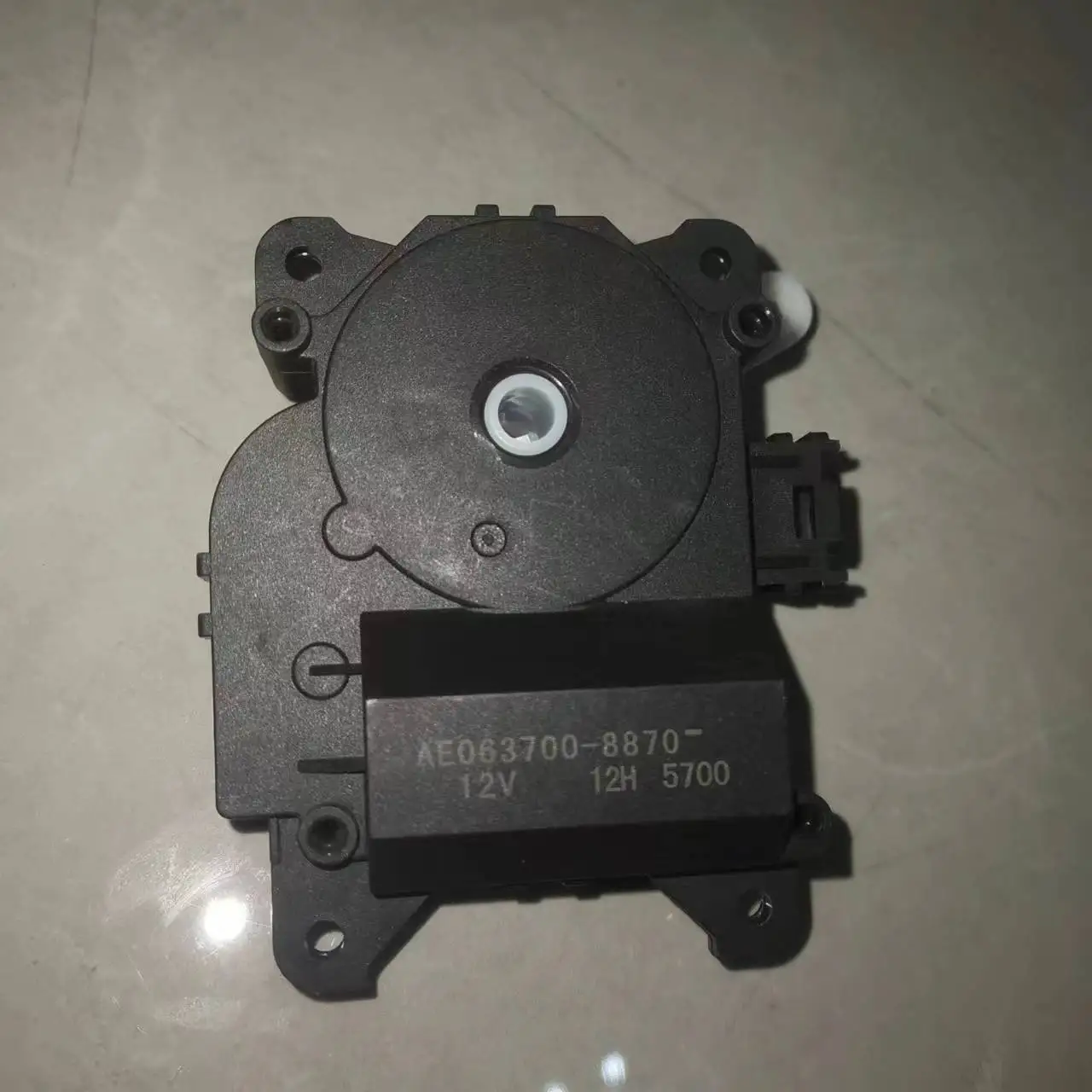 

Для Toyota Land Cruiser J120 Toyota Prado серводвигатель кондиционера, oe 063700 -8870 063700 -8860 направление холодного и теплого ветра