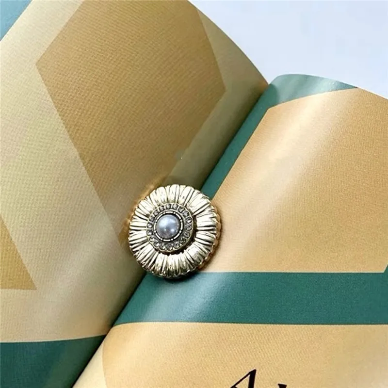 

10pcs Fashion Women's Clothing Buttons Round Pearl Diamond Buttons for Sewing Dress Shirt Decorative Accessories Metal Buttons