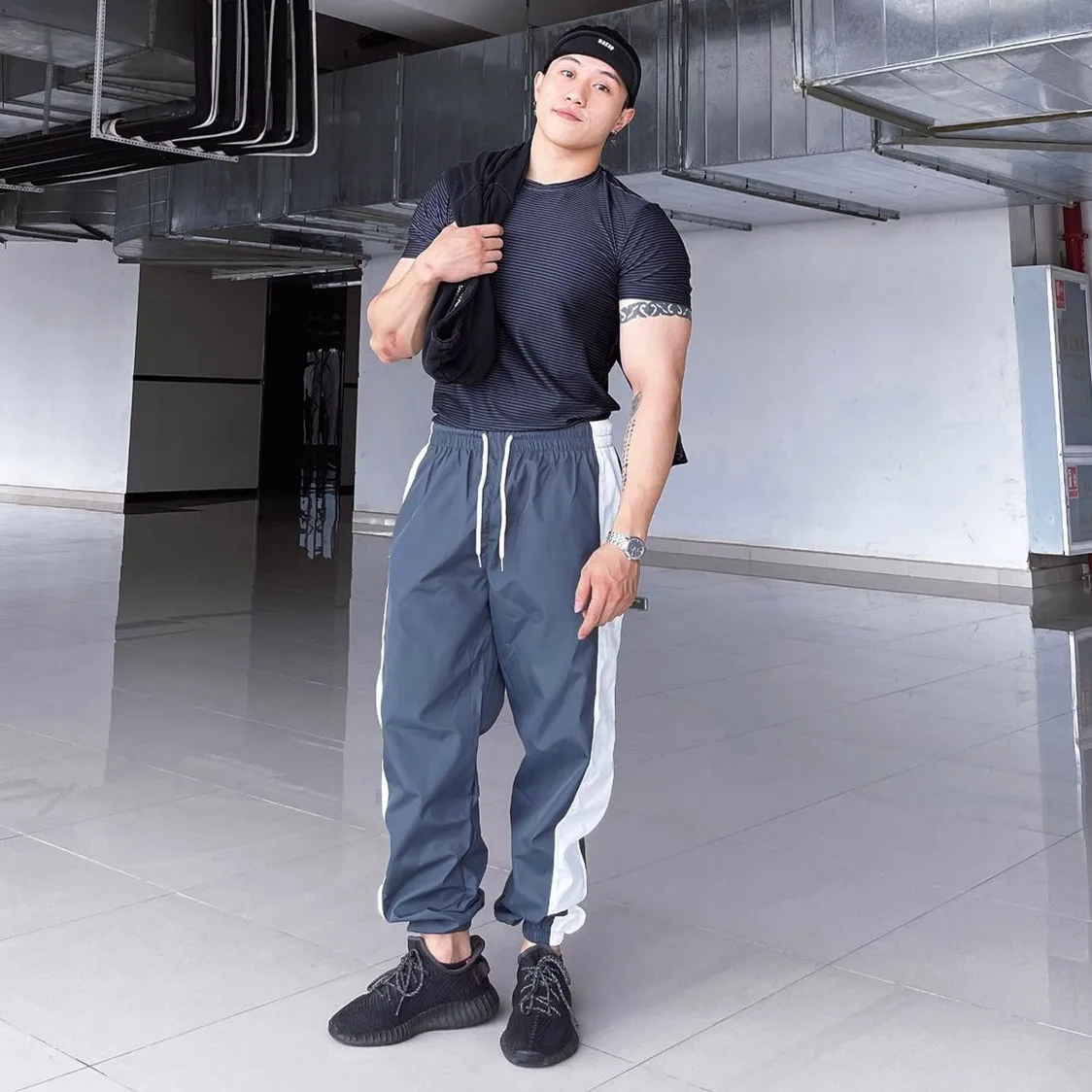 

Износостойкие уличные мужские и женские полосатые спортивные брюки, мужские Модные повседневные брюки, свободные штаны в стиле хип-хоп, спортивные шаровары