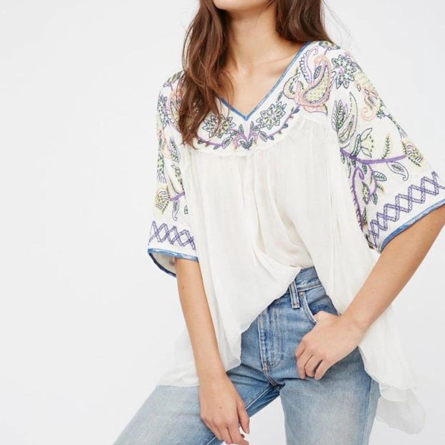 

White Boo Blouse 2022 Summer Beads Floral Embroidered Short Sleeve V-neck Rayopn Long Shirt Casual Women's Blouses Hippie Top