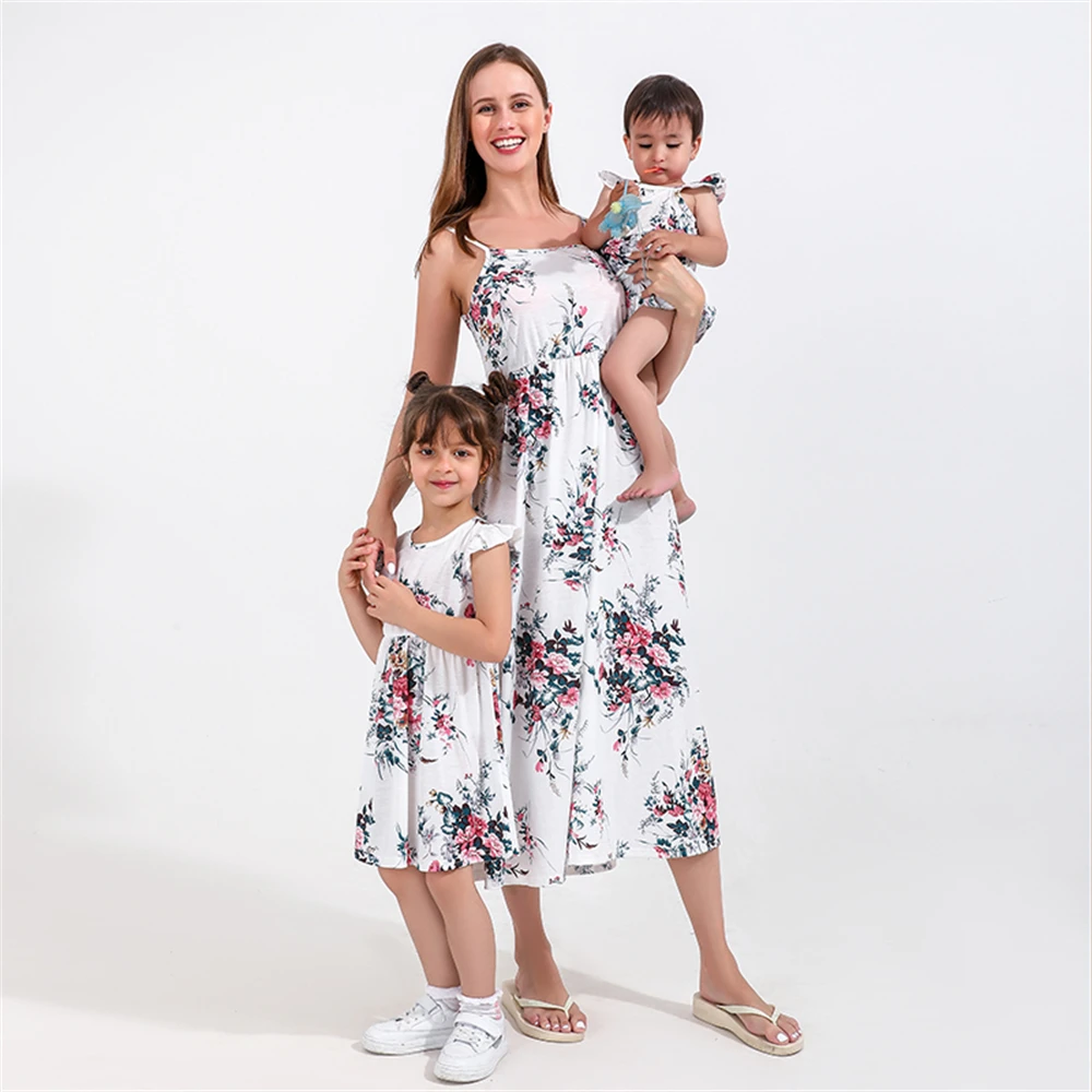 Summer Mom and Me Dress Family Matching Outfits Mother Daughter Baby Family Look Mommy and Me Clothes Outfits Solid Color