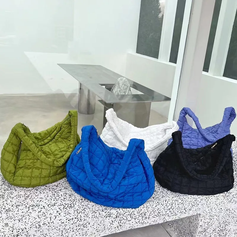 

Large Capacity Crossbody Bag Designer Female Ruched Handbag Luxury Nylon Quilted Padded Casual Tote Shoulder Bags Big Purse