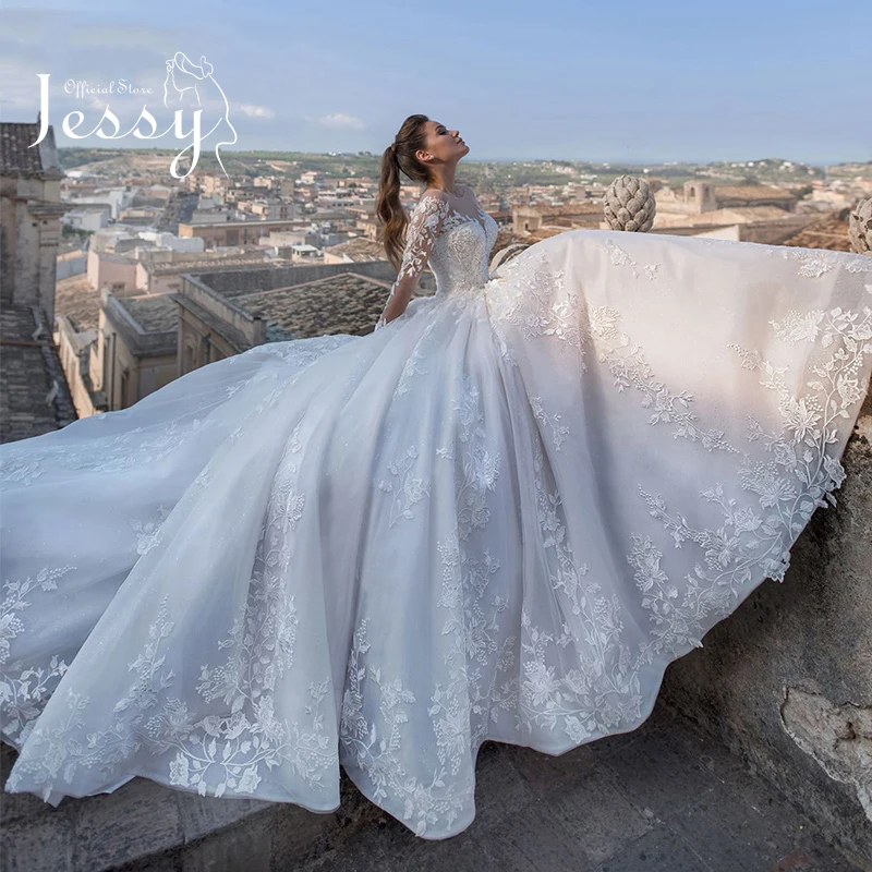 

Luxury Wedding Dress Embroidered Lace On Net Ball Gown Train Corset O-neck Full Sleeve Bridal Back Lace Up Robes De Mariée Vinta