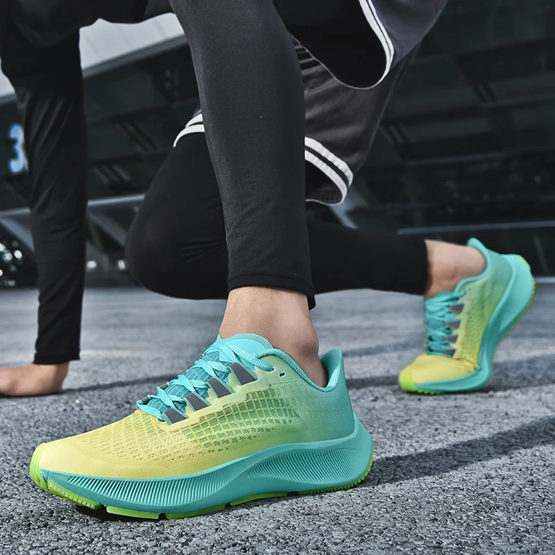 Men Sneaker Wear Resistant Cushioning Competitive Road Running Shoes Marathon Sport Shoes Elastic Women Walking Tenis Masculino