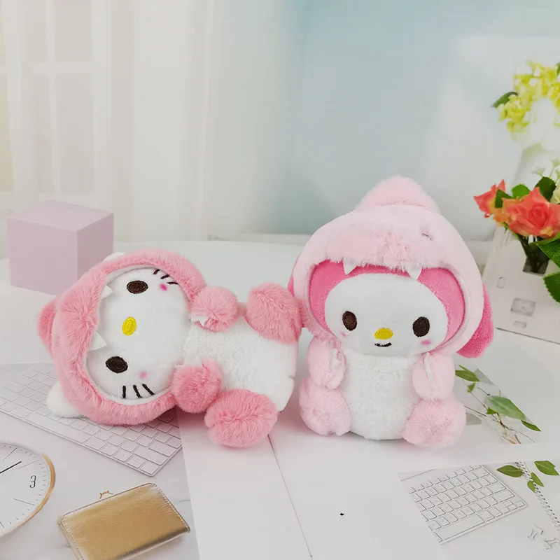 

Sanrio Doll Pendant Hellokittys Cartoon Kuromi My Melody Kawaii Little Dinosaur Cross Dressing Plush Toys Car Bag Keychain Gifts