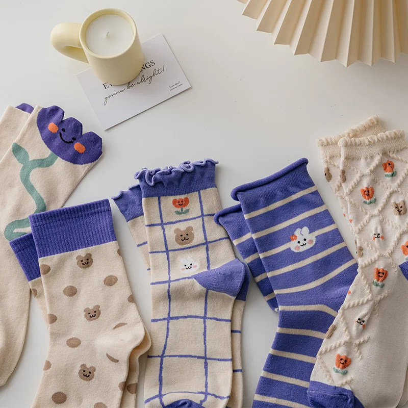 

Purple socks women's spring and autumn mid tube socks cute flowers Japanese ins tide wear stockings net red student female socks