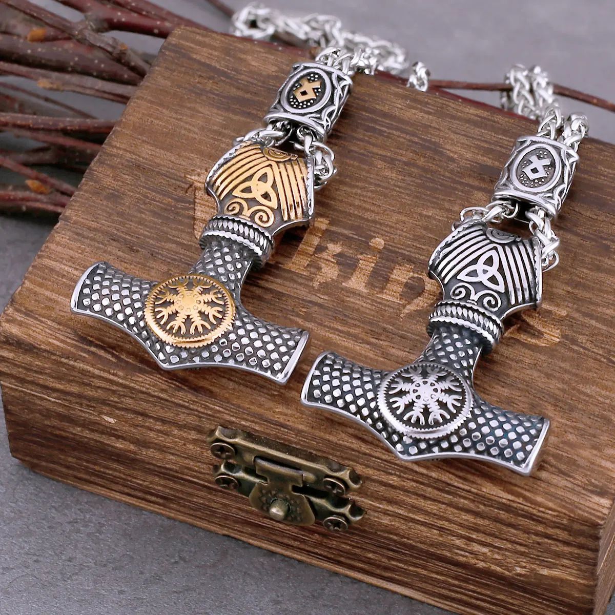 

Men's Fashion Viking Odin Amulet Necklace Compass Rune Thor's Hammer Stainless Steel Pendant Vintage Personality Charm Jewelry