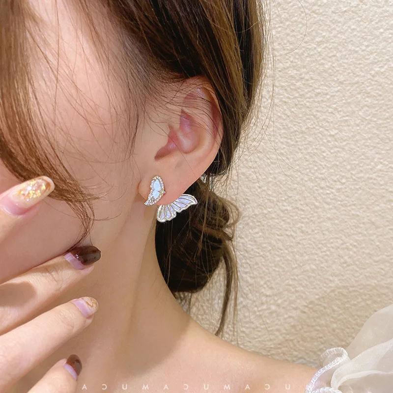 

Fashion Elegant Zircon Earrings for Women Girls Korean Cute Natural Shell Butterfly Stud Earring Wedding Earrings Jewelry