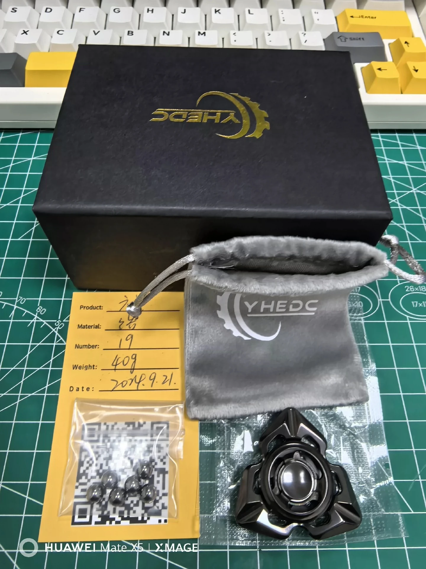 YHEDC шесть Цирконий черный полированный гироскоп