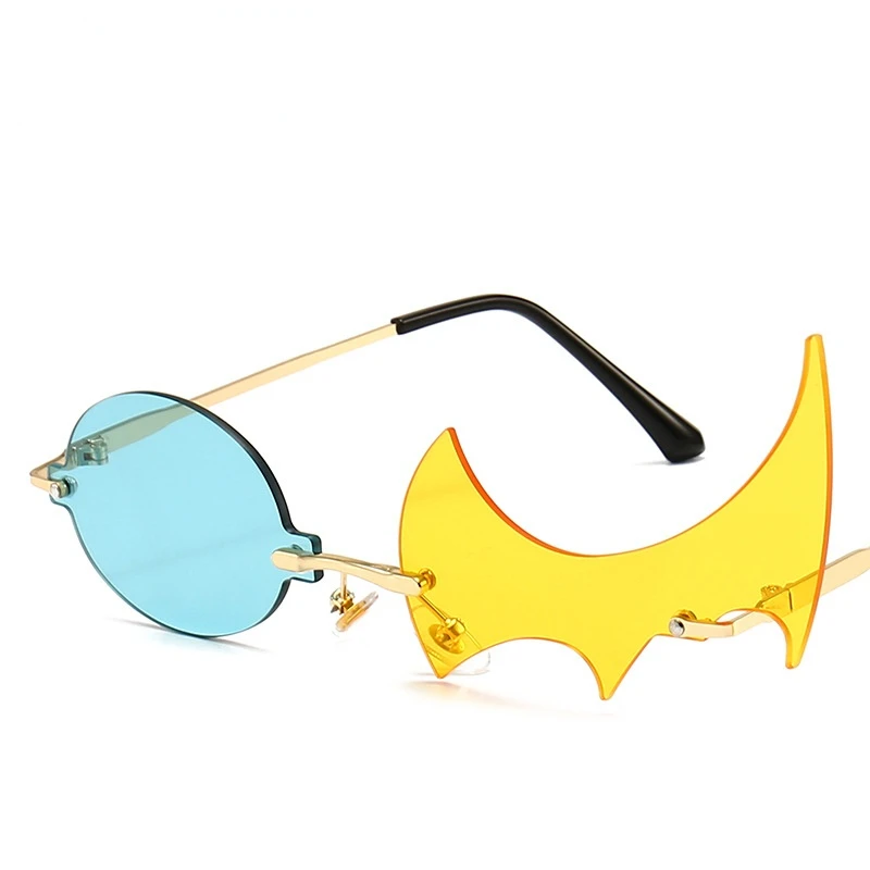 

Anime Danganronpa Monokuma Cosplay Prop Polygon Flame Shaped Sunglasses Vintage Orange Frameless Punk Sun Glasses Woman Man