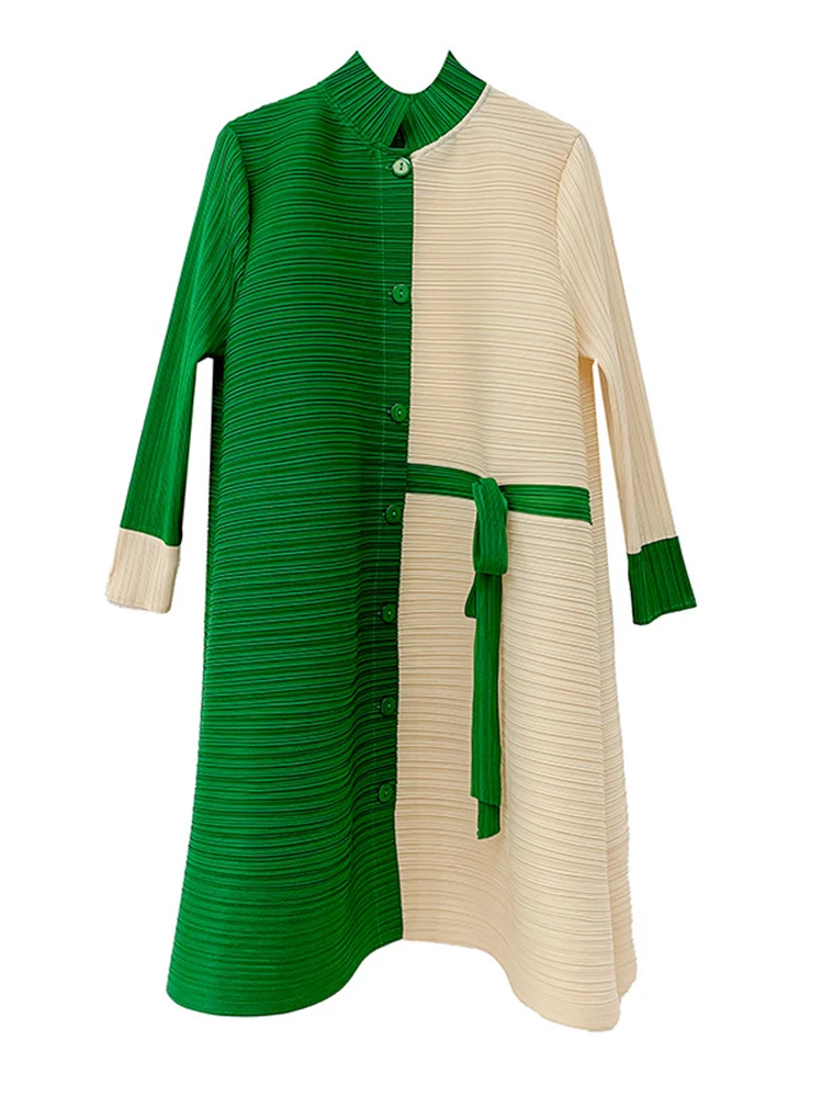 LANMREM контрастного цвета плиссированное платье с поясом воротник-стойка длинные