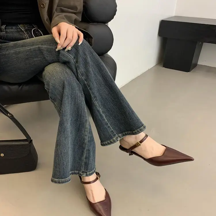 2024 женская обувь новые летние сандалии с острым носком для девочек удобные