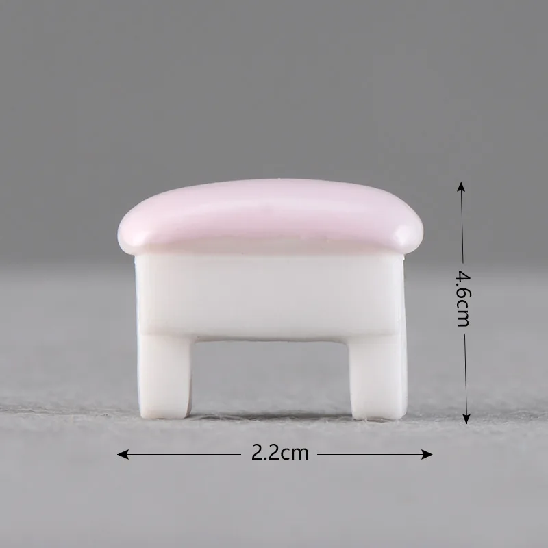 

Миниатюрные фигурки из канифоли Vieruodis