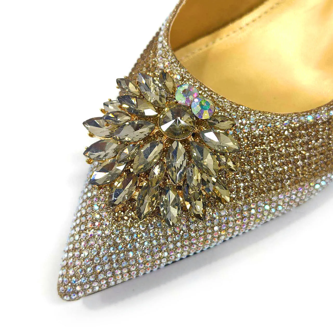 Золотистый цвет зрелые стильные каблуки обувь для друзей нигерийская мода