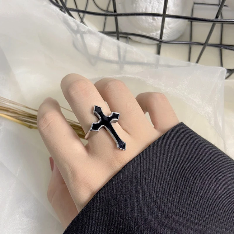 

1PC Vintage Black Big Cross Open Ring For Women Party Jewelry Men Trendy Gothic Metal Color Finger Ring New Year Gifts Wholesale