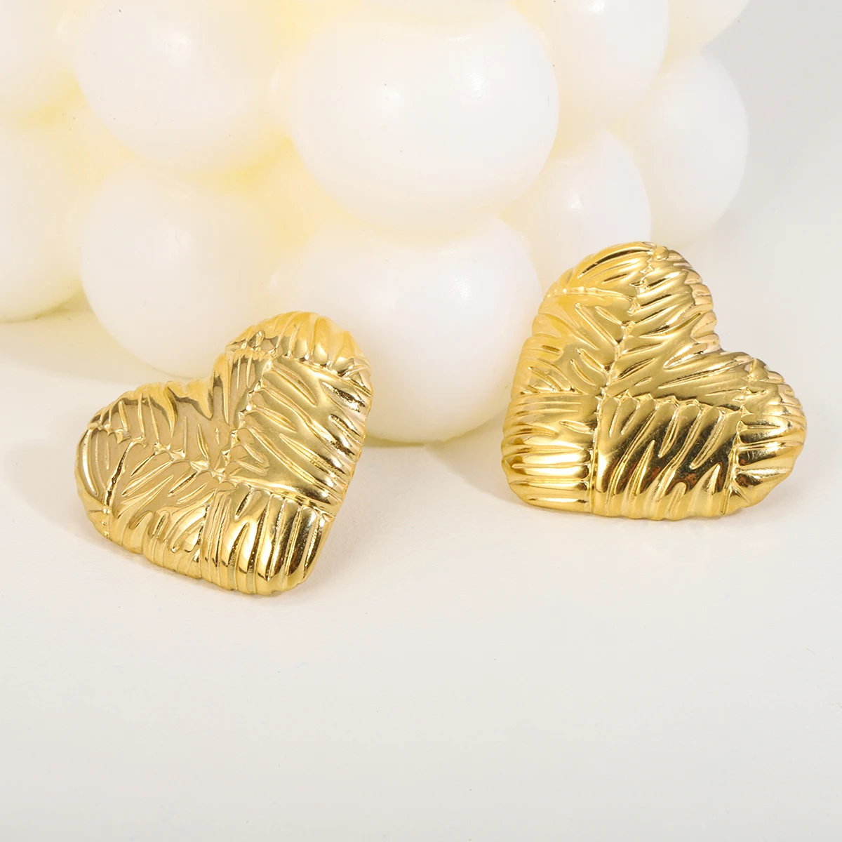 Женские позолоченные серьги-сердечки из нержавеющей стали