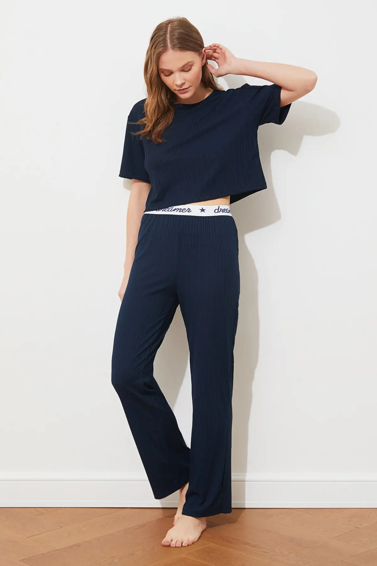 

Trendyol Camisole Knitted Pajamas Set THMSS21PT1016