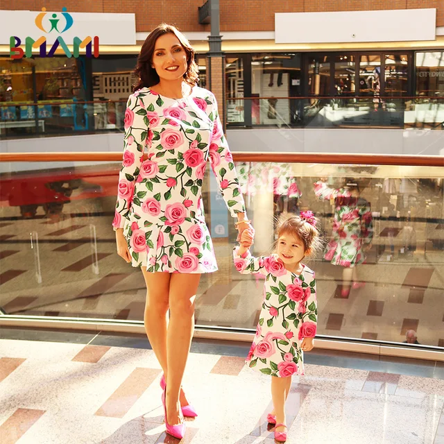 Mother Daughter Dresses Fashion Floral Print Half Sleeve Mommy And Me Clothes Family Matching Outfits Knee-length Dress 1