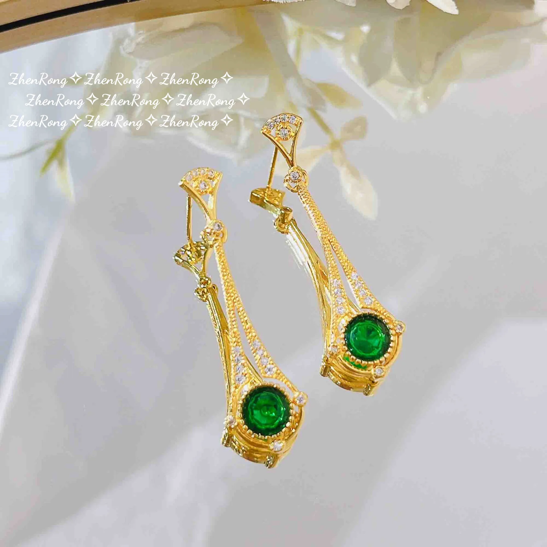 

French Vintage Green Crystal Fashion Simple Hanging Earrings For Women Exquisite Drop Dangle Earring Personality Fashion Jewelry