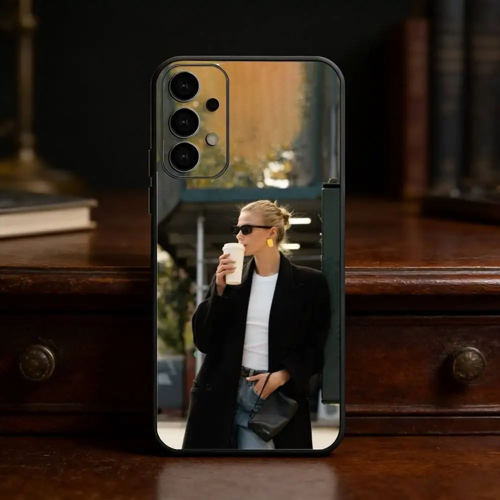 Чехол для телефона в стиле C-Carolyn B-Bessette для Samsung S25, 24, 21, 22, 23, 30, Ultra, 20, Plus, Fe, Lite, Note, мягкий черный чехол (art.: 3920da0165259) - 3920da0165259