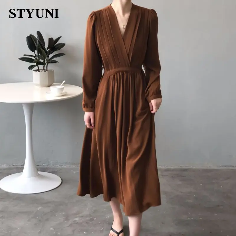 

French Vintage Elegant V-Neck Loose Women's Fashion Dress 2022 Autumn Long Sleeve A-line Lace-Up Mid-Calf Dresses For Women