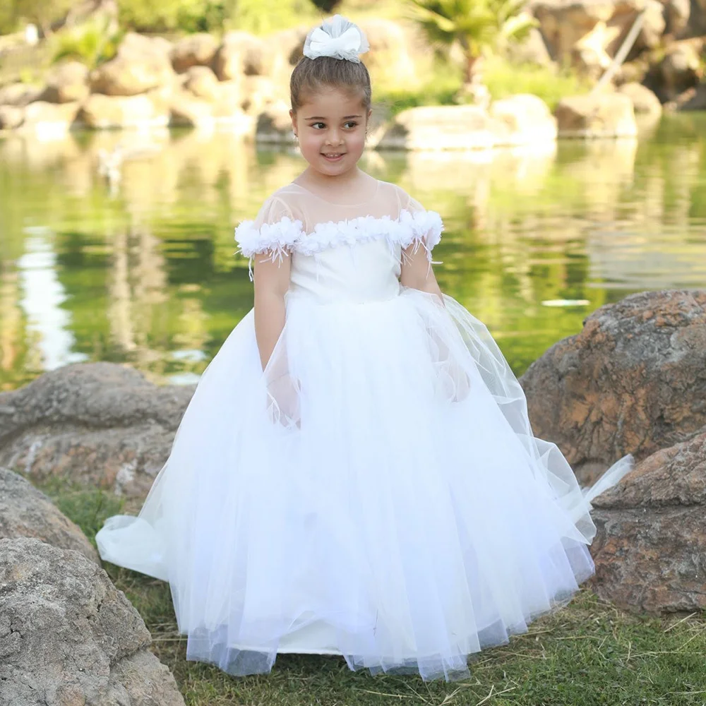 

Princess Flower Girls Dresses 2023 Ivory Tulle Kids Wedding Party Dress Sweep Train A-Line Bow Puffy Child First Communion Gowns