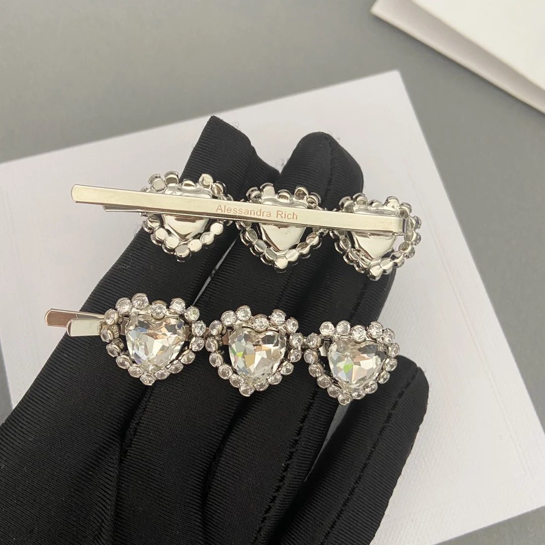 

European and American fashion banquet three love crystal hairpin