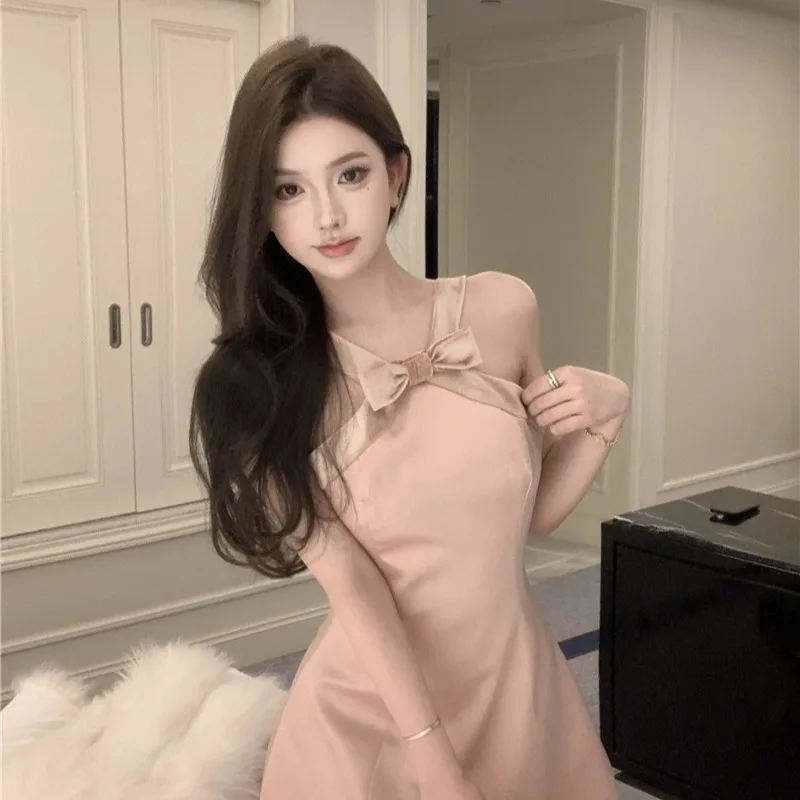 Корейское сексуальное платье на бретельках для женщин 2024 новое зимнее атласное