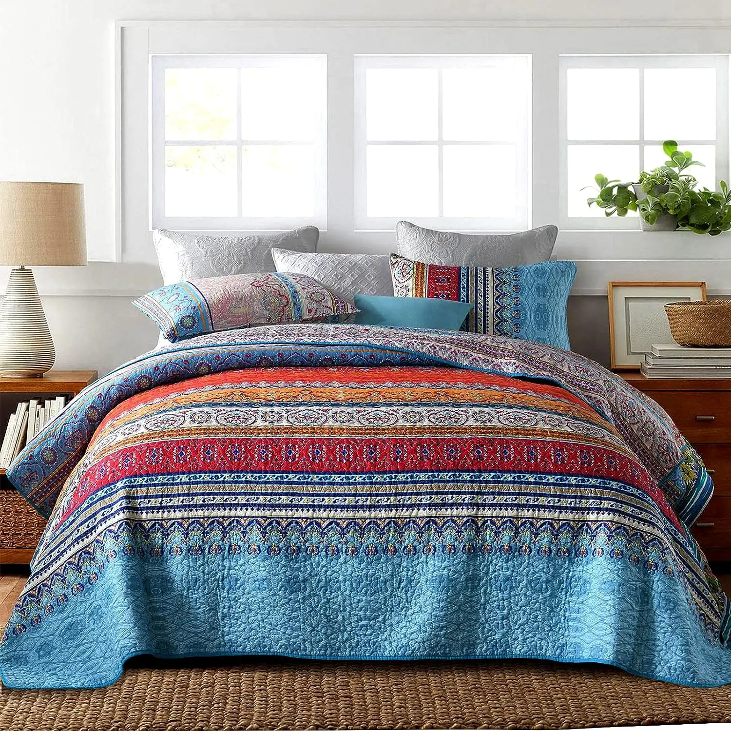 

Bohemian Queen Quilt 3 Piece Soft Microfiber Ethnic Style Boho Red and Blue Quilted Throw Bedspreads Reversible Boho Quilt