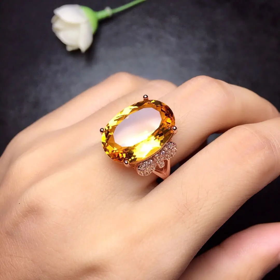 

Fashion Light Luxury Oval Golden Zircon Simulation Citrine Gemstone Butterfly Diamond Opening Ring