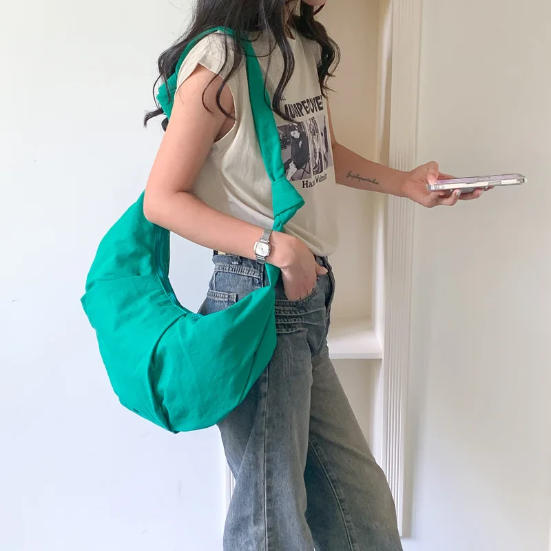 

New Preppy Style Crossbody Bag Versatile Unisex Large Capacity Shoulder Bag Casual Simple Pleated Canvas Dumpling Bag