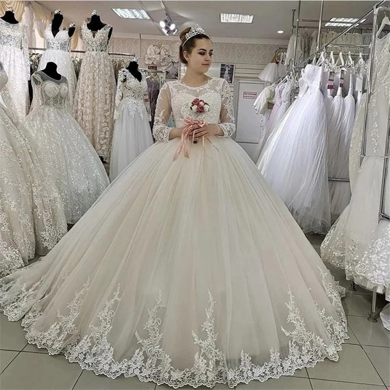 

ANGELSBRIDEP Long Sleeves Ball Gown Wedding Dresses Robe De Mariee BOHO Charming Lace Applique Court Train Formal Bridal Gowns