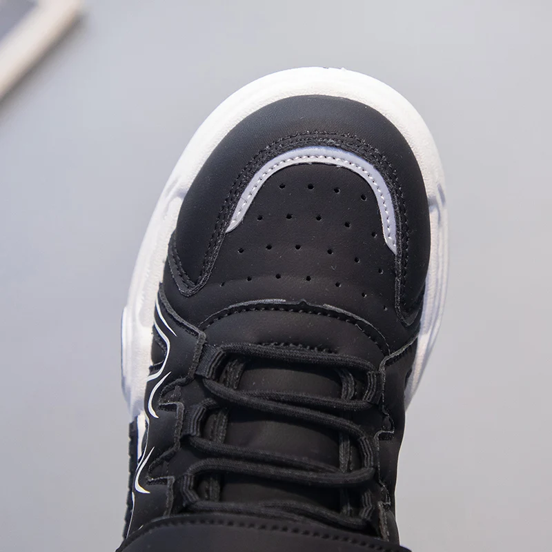 Кроссовки детские для мальчиков Мягкая прочная спортивная обувь повседневные на