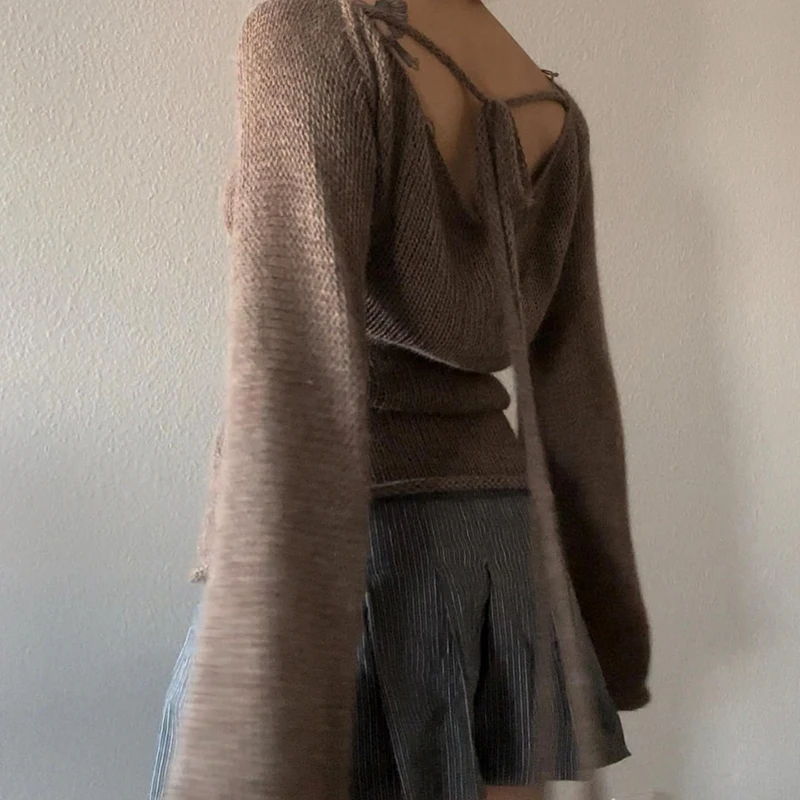 Рисунок 2 - Женский трикотажный свитер с открытой спиной