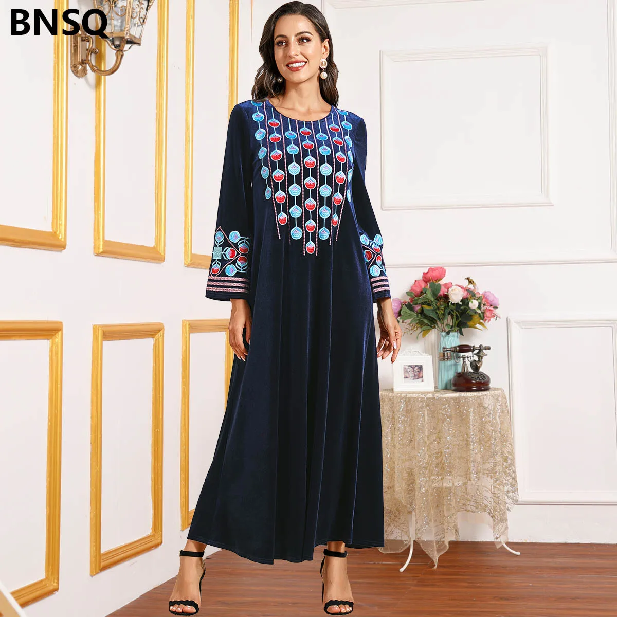 

Spring Velvet Dress Casual Embroidery Long Dress Oversize Muslim Dresses Pray Clothing Robe Arab Islamic Clothing Long Sleeve