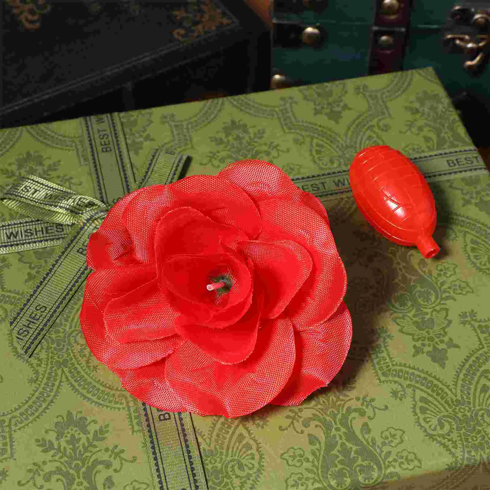 Брошь с имитацией цветка забавные булавки игрушка хитрые игрушки распыление