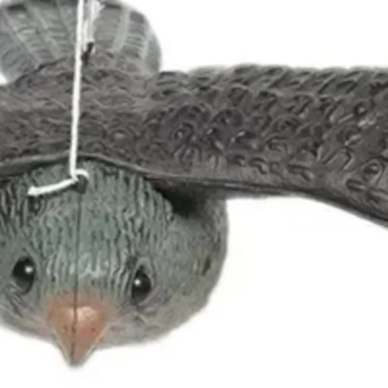 

Реалистичная приманка для птиц "Ястреб"