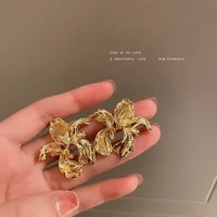925 silver needle irregular gold flower stud earrings french retro metallic cold wind korean net red earrings women